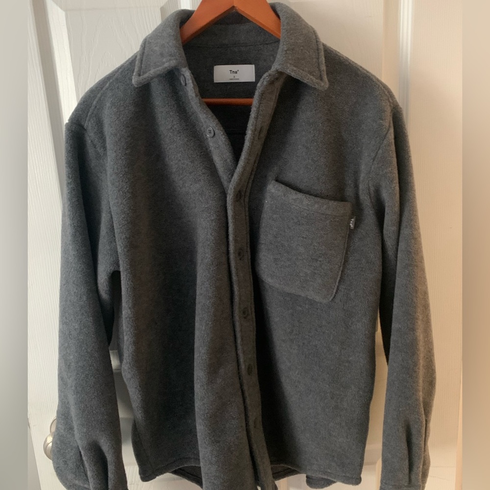 Aritzia TNA Cozy Fleece Boyfriend Shirt